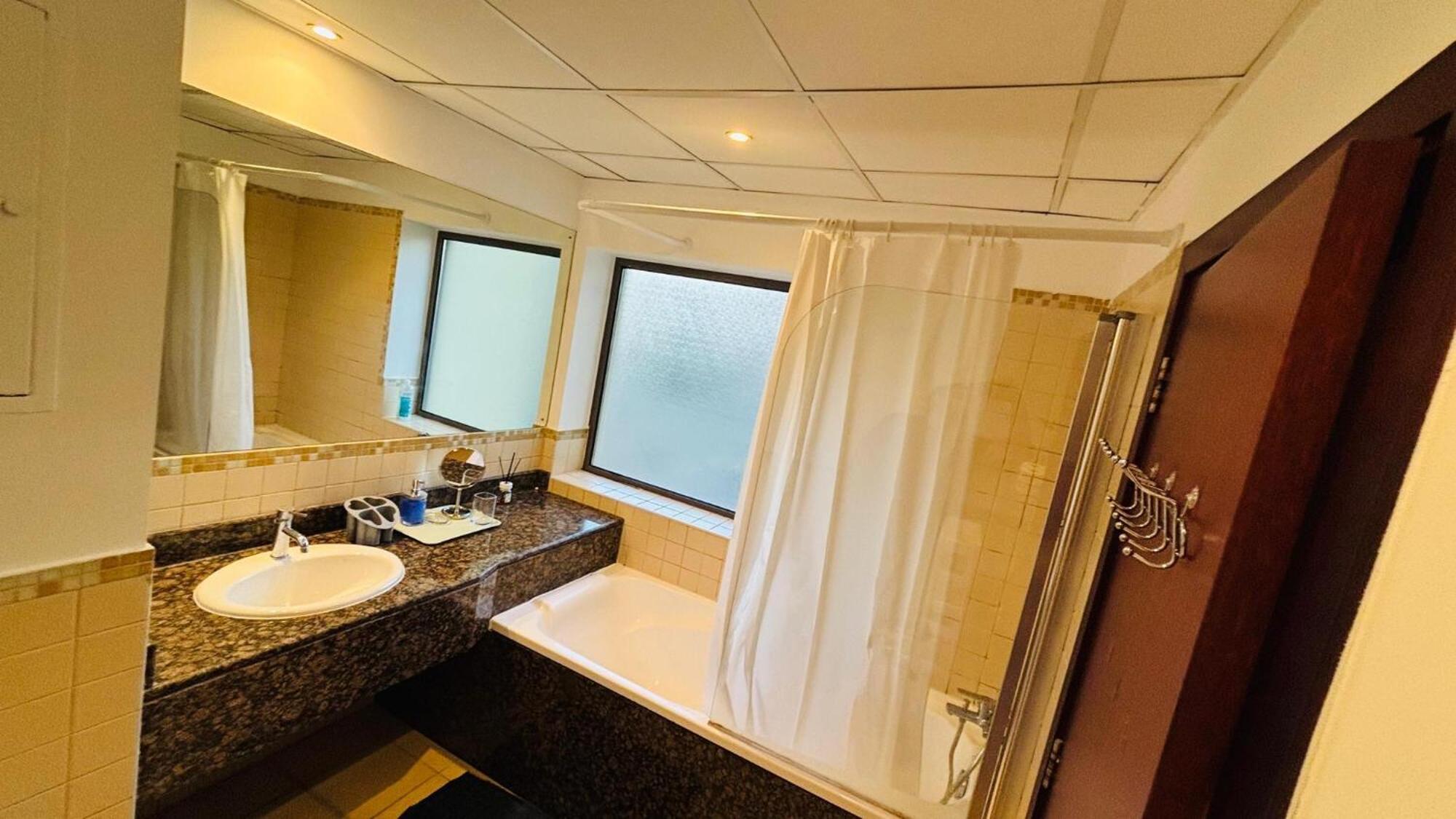 Ahlan New Horizon Marina Beach Jbr Dubai Bagian luar foto
